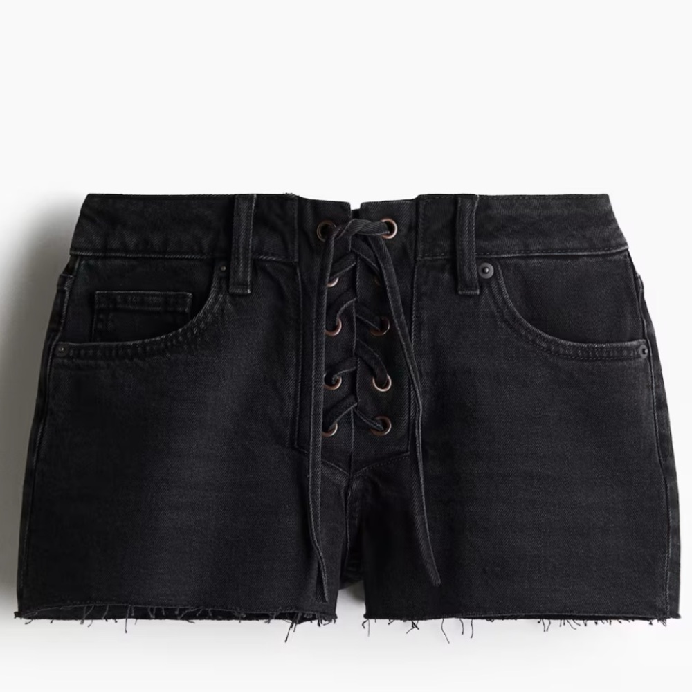 NWOT H&M DENIM SHORTS WITH LACING - Black - size 4